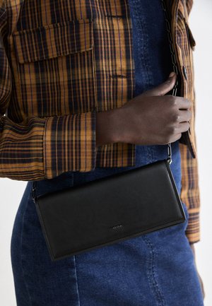 GLOW CHAIN MINI BAG - Pikkulaukku - black