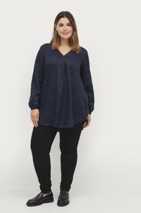 Ellos Plus collection LISA - Bluse - marine