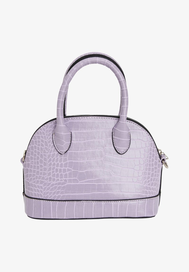 Petit sac à main lavande avec dessus arrondi, doubles anses et texture peau de crocodile, présenté sur fond blanc.
