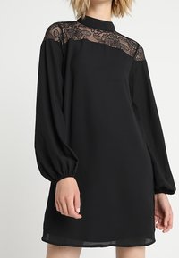 Fashion Union Vapaa-ajan mekko - black