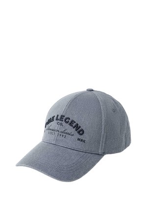 Gorra de béisbol gris con visera curva y texto negro bordado "PME Legend Co. American classics since 1992" en el panel frontal.