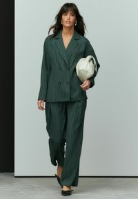 Next TALL FIT  - Kort kappa / rock - green