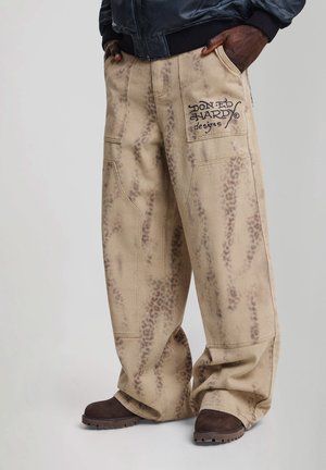 Ed Hardy, MENS WASHED LEOPARD XXTRA CANVAS TROUSER - Pantaloni - leopard