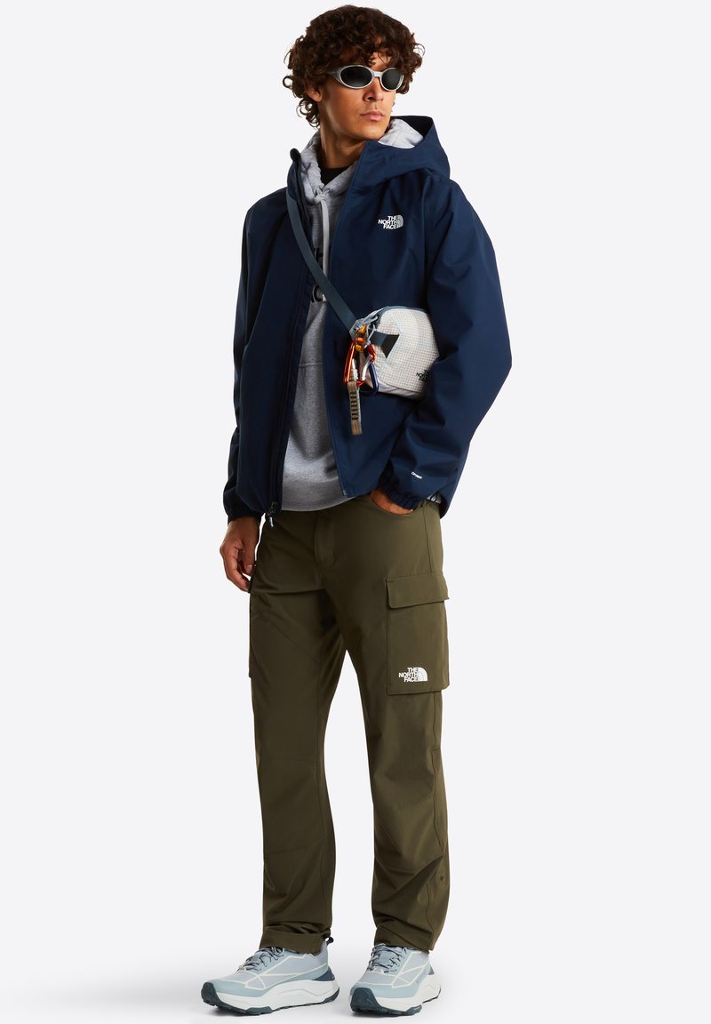 The North Face M FASTPACK WP - Sportovní boty - frost grey/glacier gray