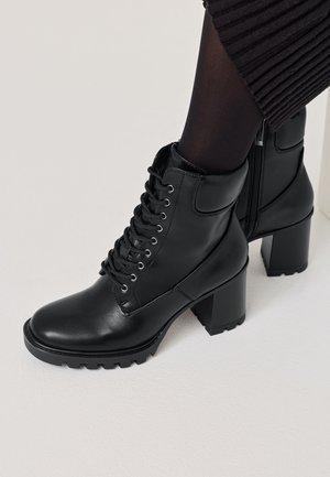 Tamaris Schnürstiefelette - black matt