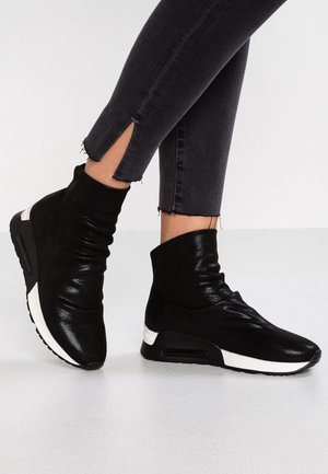 Vysoké tenisky - black