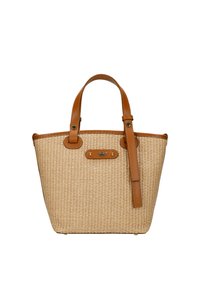 Torba z plecionego stroju z brązowymi skórzanymi detalami, podwójnymi uchwytami i odpinanym paskiem na ramię. Z przodu znajduje się metalowa tabliczka z logo.