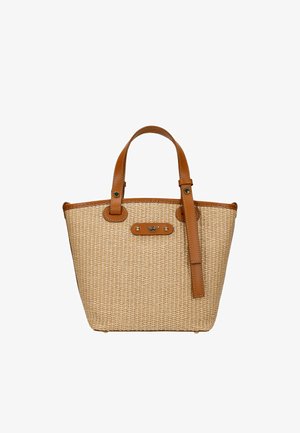 Geweven rieten draagtas met tan leren afwerking, dubbele handvatten en een afneembare schouderband. Bevat een metalen logo plaat aan de voorkant.