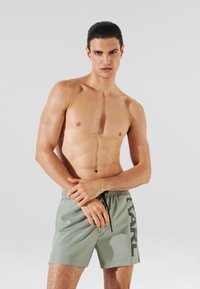 KARL LAGERFELD LOGO SHORT - Plavecké šortky - iceberg green