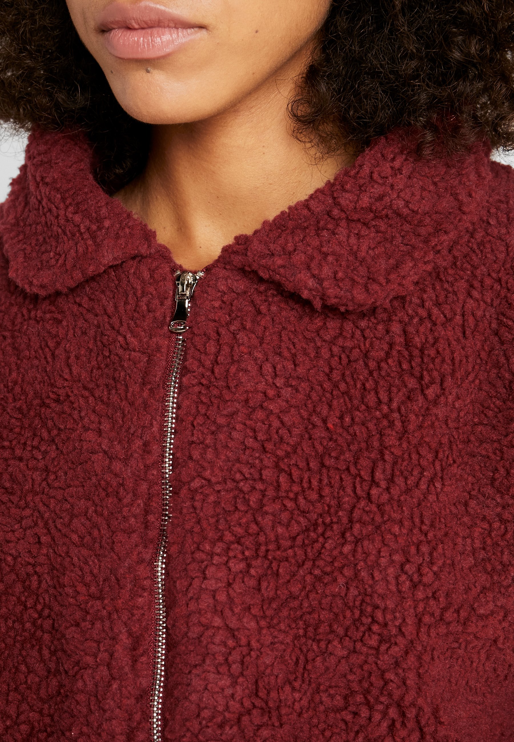 Onzie TEDDY JACKET Outdoorjakke burgundyrød Zalando.no Onzie TEDDY JACKET Outdoorjakke burgundyrød Zalando.no