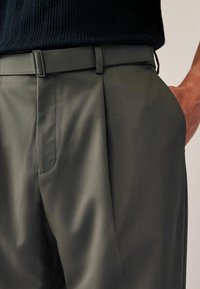 Next RELAXED FIT EDIT - Bukser - sage green