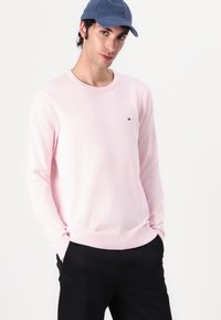 Tommy Hilfiger ESSENTIAL CREW NECK - Jumper - light pink