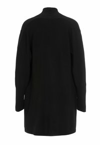 Langer schwarzer Rollkragenpullover mit gerippten Bündchen und Kragen, von hinten auf einem weißen Hintergrund gezeigt.