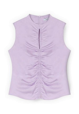 Blouse sans manches de couleur violet clair avec un col montant, un design froncé vertical central et une petite ouverture en forme de goutte à l'avant.