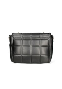 Borsa a tracolla nera trapuntata realizzata in pelle liscia. Forma rettangolare con fondo piatto, dotata di chiusura superiore e sottili dettagli cuciti.