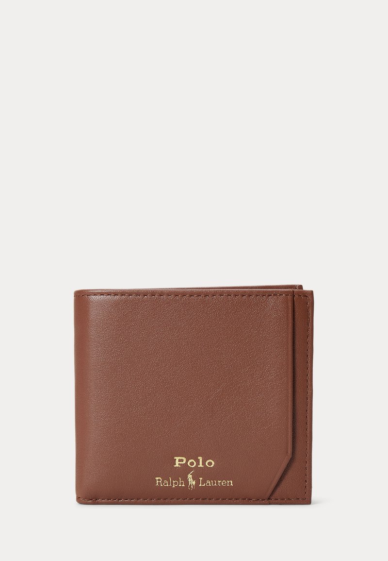 Hnedá kožená dvojitá peňaženka s pozláteným vyrazeným logom Polo Ralph Lauren umiestneným v strede na prednom dolnom okraji.