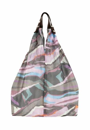 Grand sac filet avec motif abstrait rose, violet, bleu et noir et anses brun foncé.