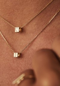 Isabel Bernard Le Carre Felie - Necklace - gold coloured