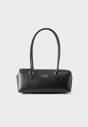 MM6 Maison Margiela NEW BAULETTO MEDIUM - Sac à main - black