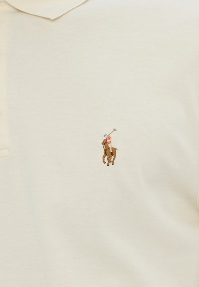 Polo Ralph Lauren CUSTOM SLIM FIT SOFT COTTON POLO SHIRT - Ilgarankovis viršutinės dalies drabužis - herbal milk
