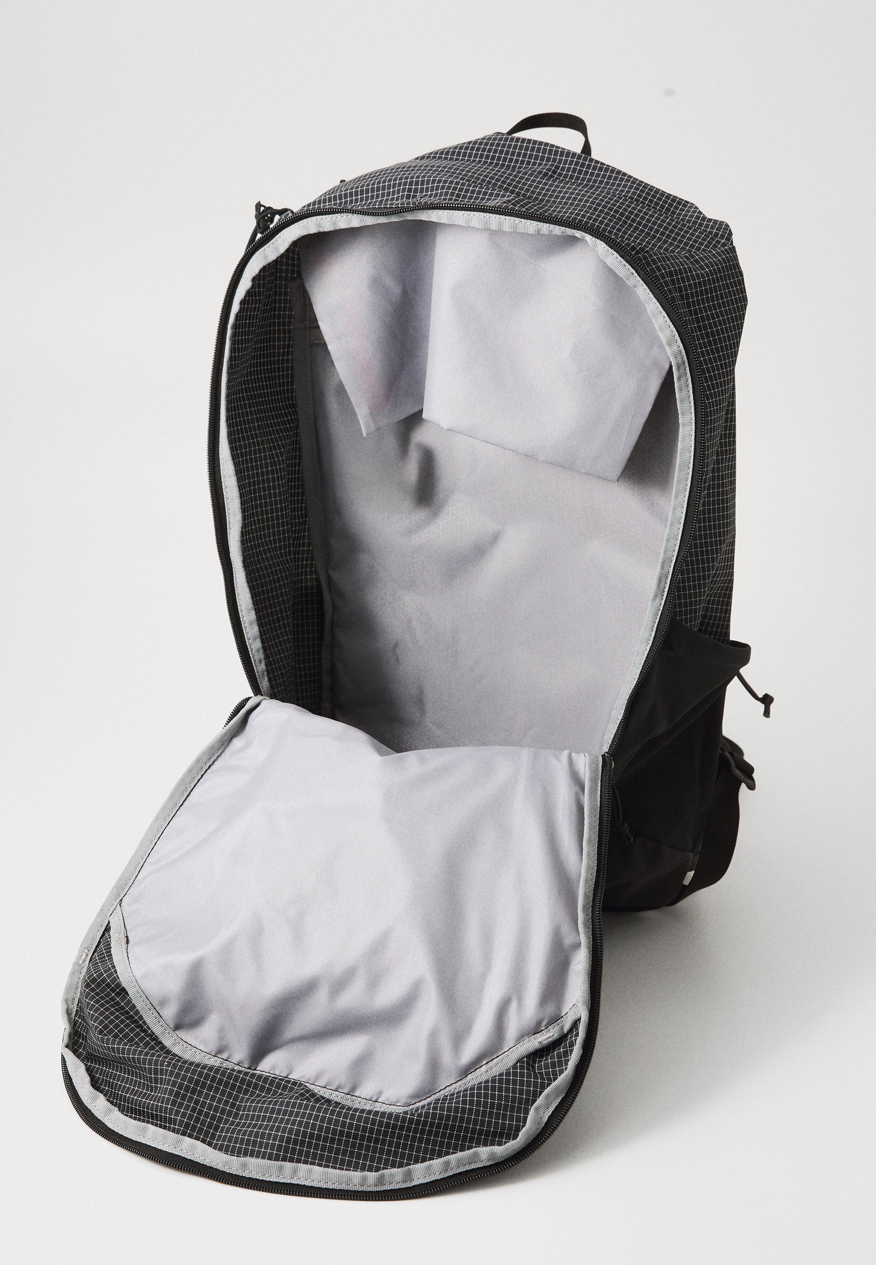 Salomon TRAILBLAZER 20 COMMUTER UNISEX - Backpack - black