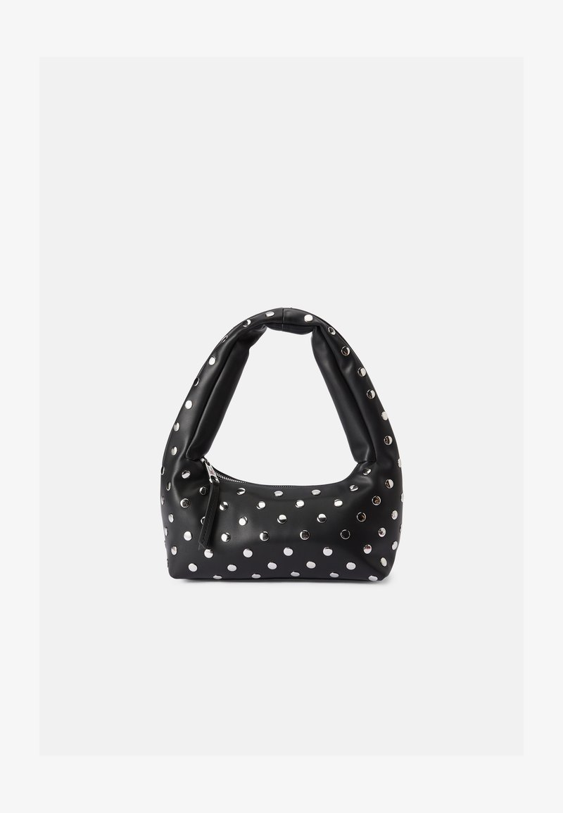 Borsa a tracolla in finta pelle nera con manico rotondo, decorata con pois metallici argento e un'apertura con zip. Texture liscia in tutto.