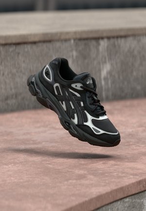 ASICS SportStyle, GEL-NYC 2.0 UNISEX - Маратонки - graphite grey/black