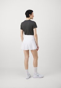 Thumbnail Image 6