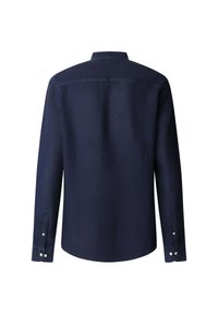 Camicia a maniche lunghe di colore navy, con una texture liscia, polsini con bottoni, colletto classico e design con schiena dritta, senza motivi o dettagli visibili.