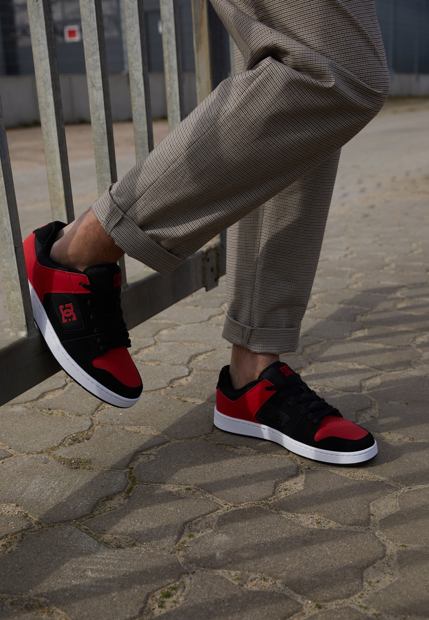 DC Shoes MANTECA 4 - Skateschoenen - black/athletic red/zwart - Zalando.be