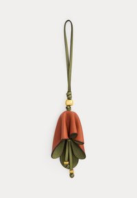 Неизбран, red terracotta/sage green