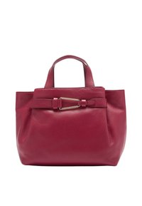 Borsa in pelle cremisi con finitura testurizzata, doppi manici corti, un accento simile a una cintura con fibbia dorata e forma rettangolare.