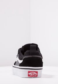 Vans FILMORE - Matalavartiset tennarit - black/pewter