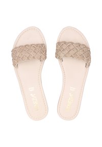 Naakte slide sandalen met een gevlochten metalen band. Glad, textuur voetbed en zool, met gouden branding op de binnenzool.