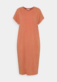 Vestido midi de manga curta em terracota, em tecido suave, com um corte descontraído e silhueta reta, apresentando um decote redondo e sem bolsos.