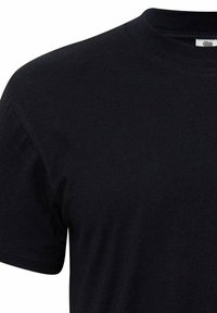 Svart bomulls t-skjorte med klassisk rund hals og kortermer, med synlige sømmer og en glatt tekstur.