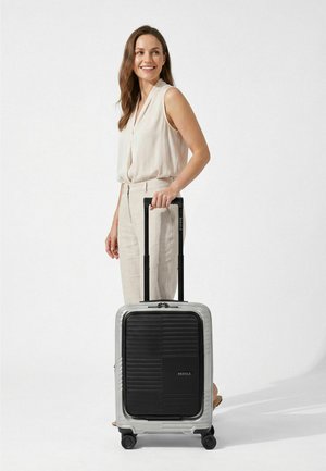 Redolz, ESSENTIALS 17 2.0 4 ROLLEN KABINENTROLLEY 55 CM LAPTOPFACH UNISEX - Luggage - light grey