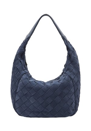 Granatowa zamszowa torba hobo o plecionym wzorze i szerokim pasku na ramię, charakteryzująca się luźnym kształtem oraz stonowanymi detalami.