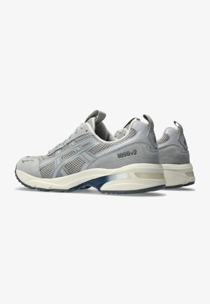 ASICS SportStyle GEL-1090V2 - Baskets basses - mid grey mid grey