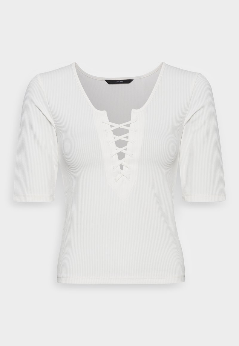 Bílý žebrovaný top s krátkým rukávem a hlubokým výstřihem do V, s křížovým šněrováním v přední části.