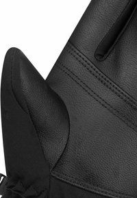 Zwarte handschoen van soepel leer met versterkte stiksels en een gebogen punt voor verbeterde behendigheid. Bevat een zachte stoffen polssectie.