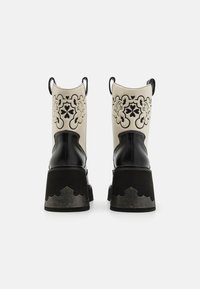 Buffalo BULL BOOT MID - Μποτάκια πλατφόρμα - black/white