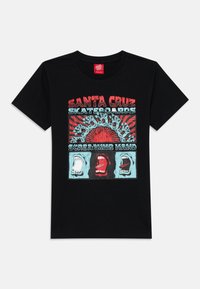 T-shirt de algodão preto com uma impressão gráfica colorida de rostos a gritar e o texto "Santa Cruz Skateboards" em vermelho e azul.