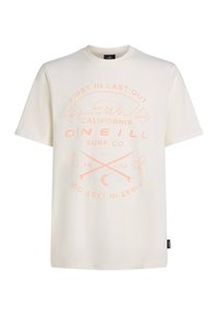 Cremfarbendes T-Shirt mit kurzen Ärmeln, gefertigt aus weichem Stoff, mit einem pinken Grafikdesign, das einen Bären, den Namen einer Surffirma und gekreuzte Surfbretter zeigt.