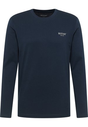 Tmavomodré dlhé rukávy tričko z bavlny s okrúhlym výstrihom a malým bielym logom "MUSTANG" na hrudi.