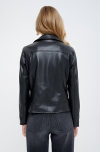 Thumbnail Image 3