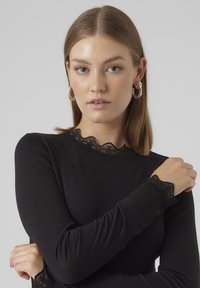 Vero Moda VMROSA HIGHNECK - Topper langermet - black