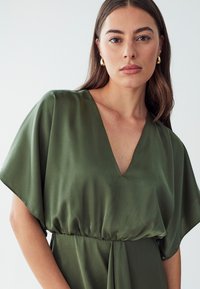 WILLA BRENA  - Maxikleid - khaki
