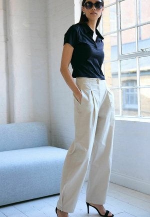 PETITE - Pantalon classique - stone