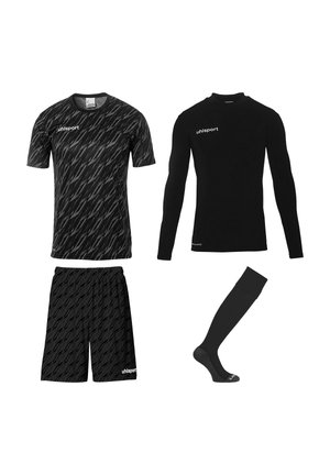 Conjunto de ropa deportiva negra que incluye camiseta de manga corta con estampado, pantalones cortos a juego, camiseta de manga larga lisa y un calcetín hasta la rodilla con logos de la marca.